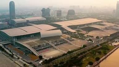 4k航拍广州琶洲会展中心视频的预览图